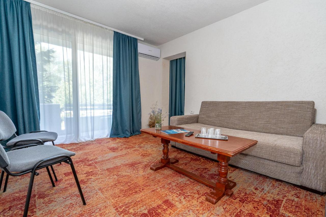 Hotel Irina Venus Exteriör bild